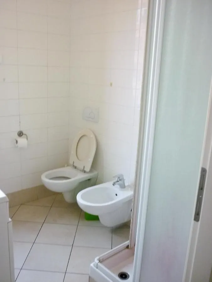 House With One Bedroom In Bologna With Wonderful City View Terrace And Wifi بيت للعطل